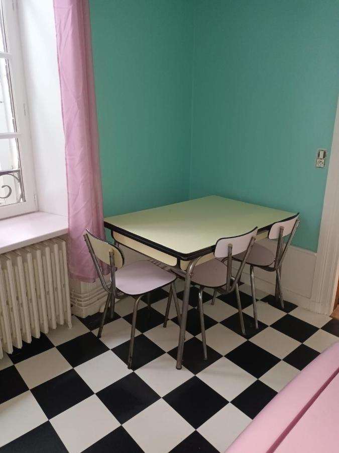 티에르 Vintage ,La Capsule Temporelle Wifi Draps Parking Publique Gratuit 아파트 외부 사진